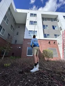 Commercial window cleaning